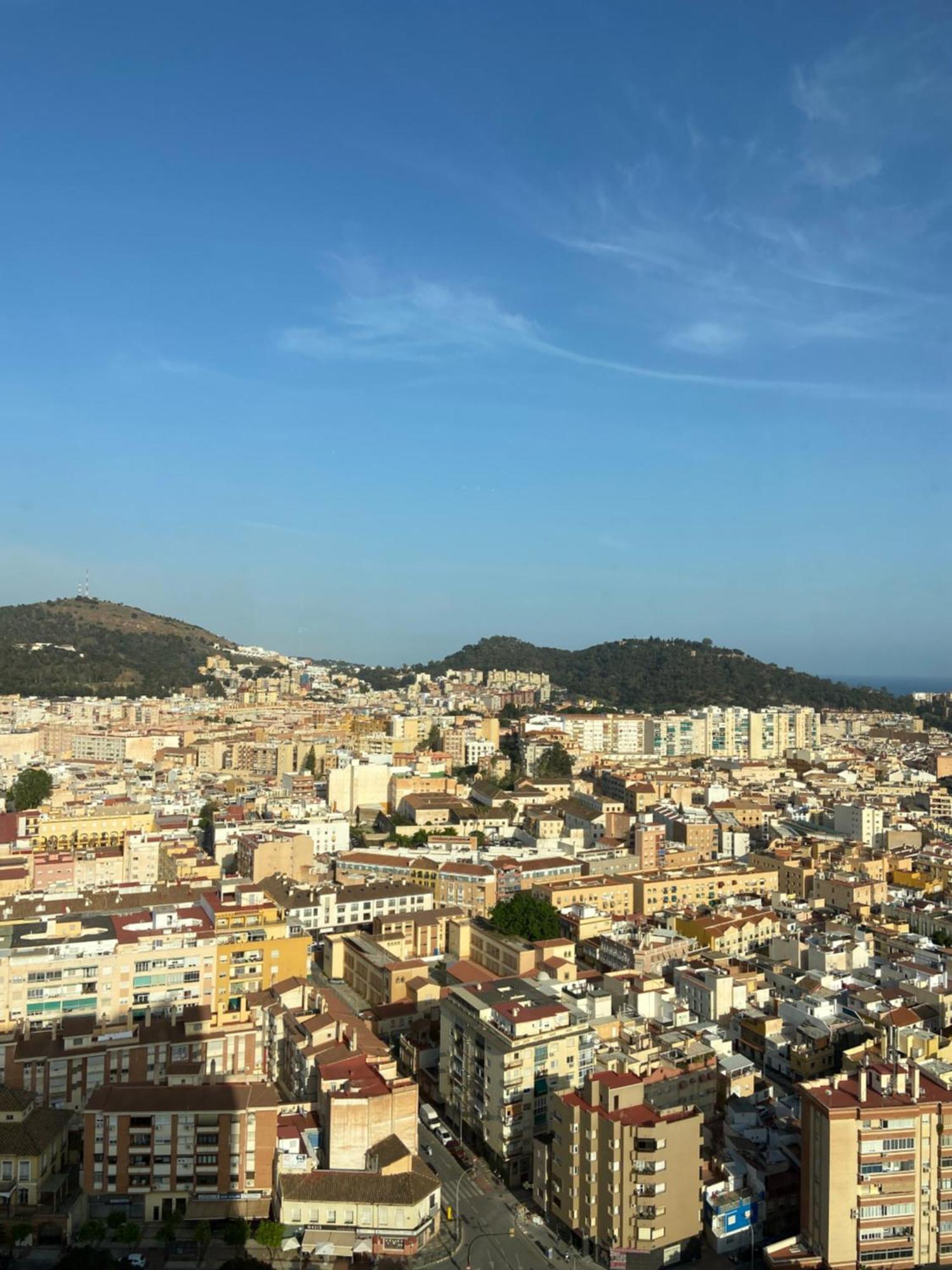 Urban Sky Views Over Málaga Kültér fotó